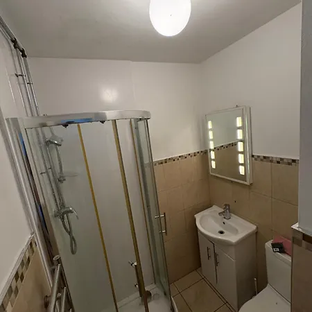 Ha Penny Bridge , Elegant Flat With Private Balcony, Liffey View And Kitchen, Shared Bathroom Alloggio in famiglia Dublino